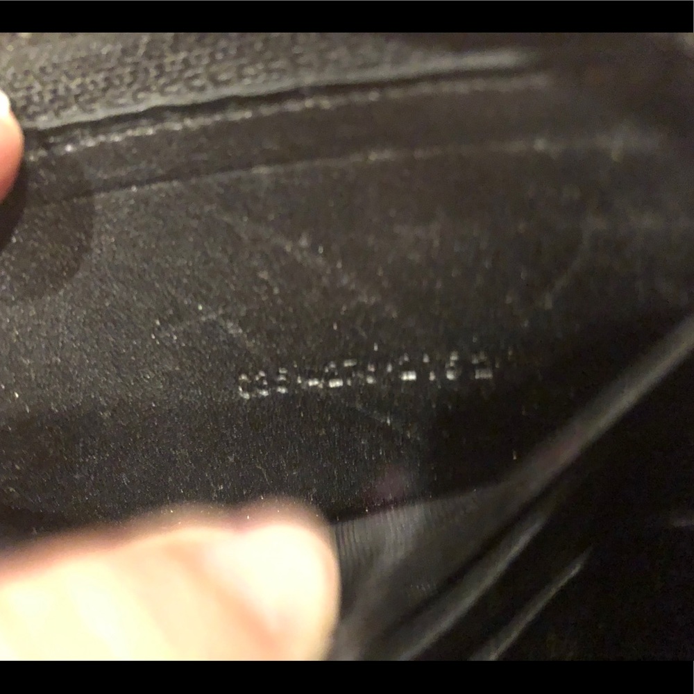 Authentic GUCCI brown zippy zip around wallet - Picture 9 of 9